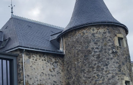 tourelle en ardoise naturelle en Mayenne