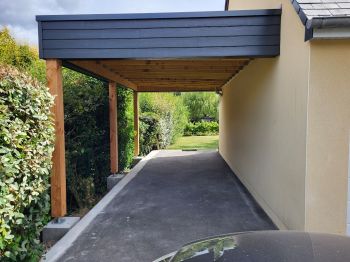 Carport avec bardage clin silverwood