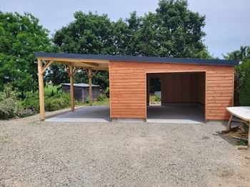 Preau avec carport